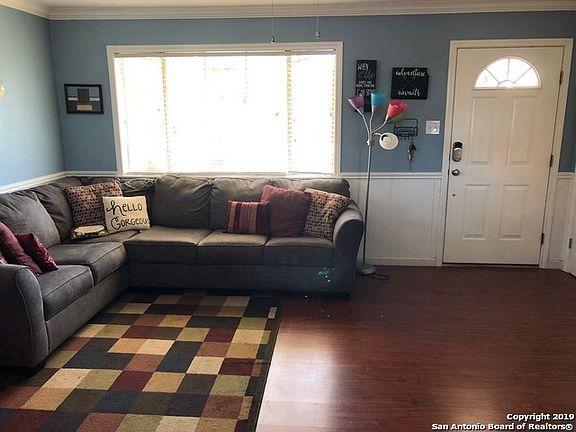 4th image of 620 W Kinney St