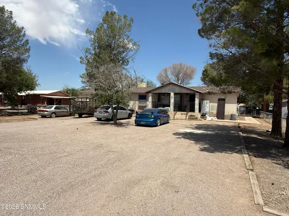 660 King Edward Ave, Las Cruces, NM 88007