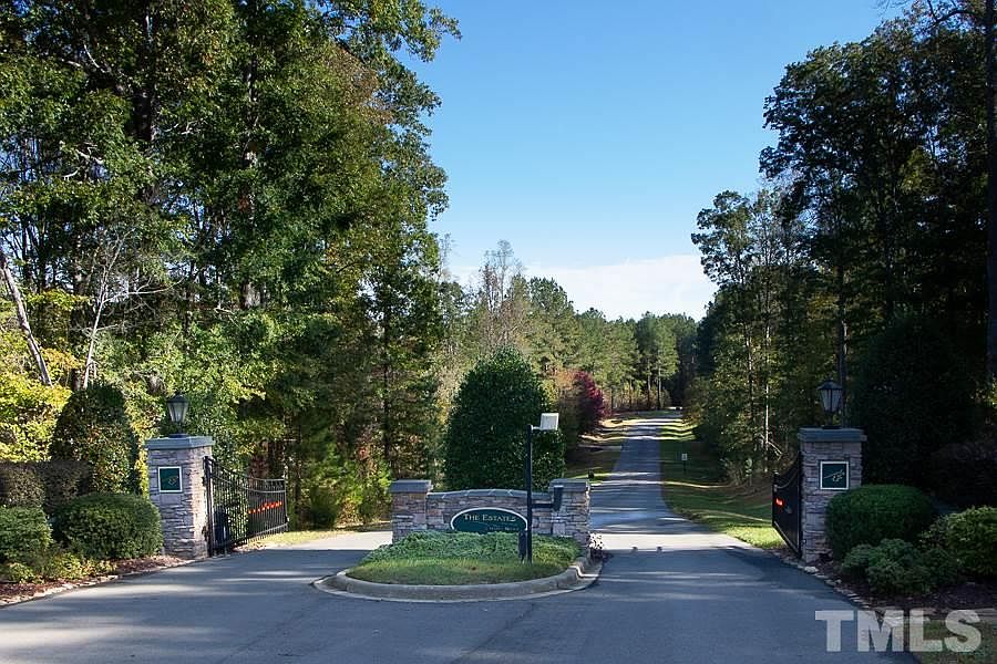 1st image of 33 Willow Creek Ct