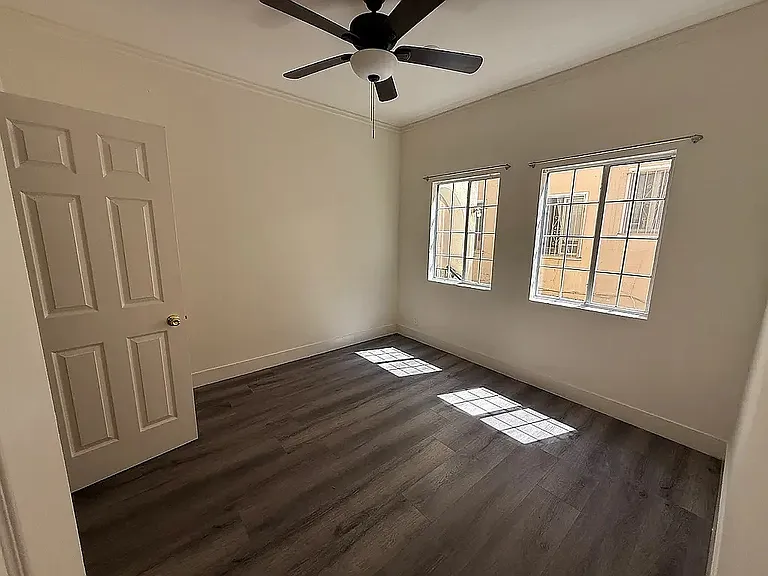 5527 Barton Ave — Photo 7