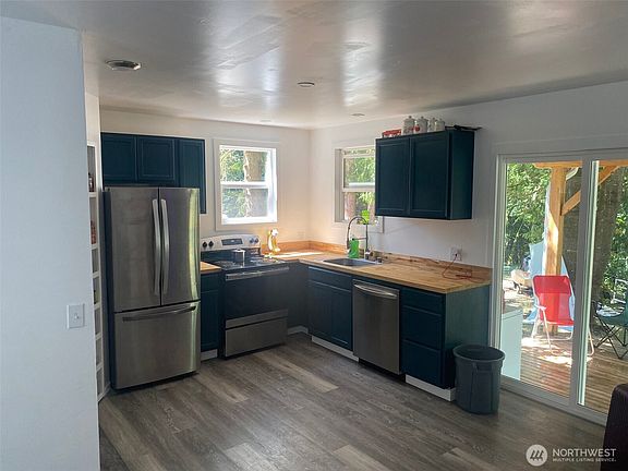 4th image of 25414 162nd Street E