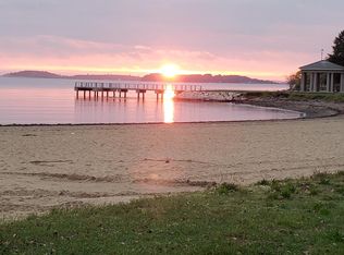 40 N Point Dr, Dorchester, MA 02125