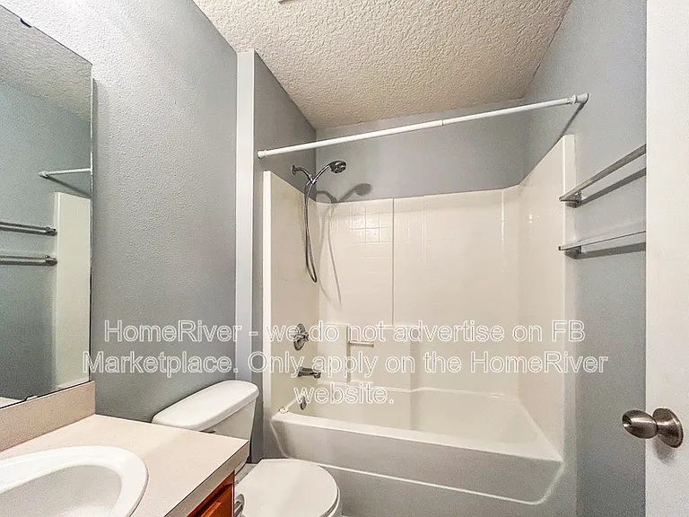 2219 Sotterley Ln — Photo 12