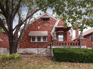 9324 Mackenzie Rd, Saint Louis, MO 63123