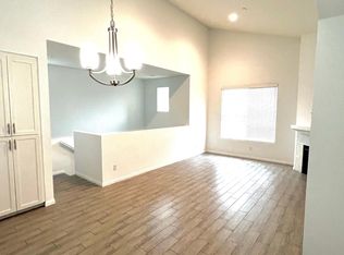 9075 Walker St, Cypress, CA 90630