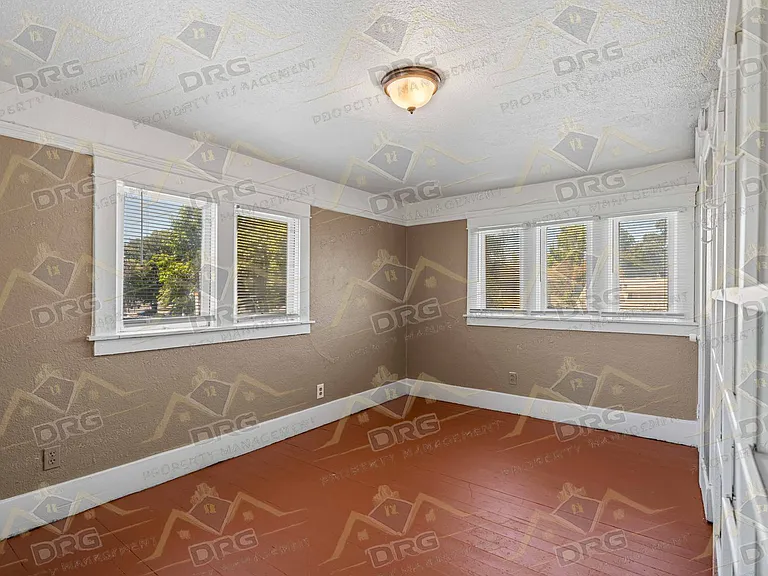 120 Johnson St — Photo 20
