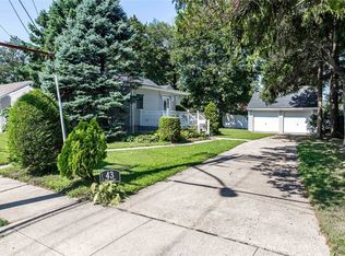 43 Park Ln, Bethpage, NY 11714