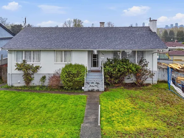 4465 Price Cres, Burnaby, BC V5G 2N5
