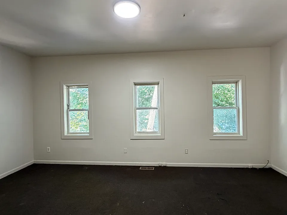 114 Spring St #2