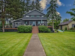 1902 Orchard Beach Rd, McHenry, IL 60050