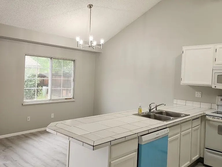 19595 E Bates Ave — Photo 23