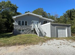 276 N Henry St, Gary, IN 46403