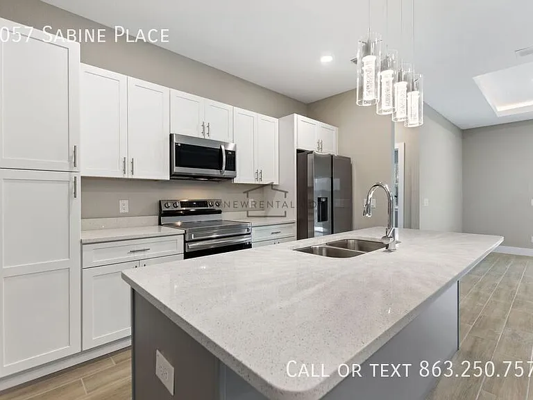 1057 Sabine Pl — Photo 16