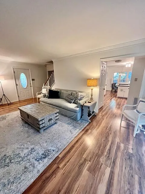 4 bed, 1753 sqft, $2,795 — Photo 4