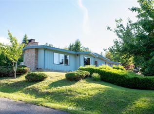 121 E Elderberry Ln, Port Angeles, WA 98362