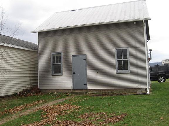 Barn with One Car Garage; Workshop with Furnace; Loft