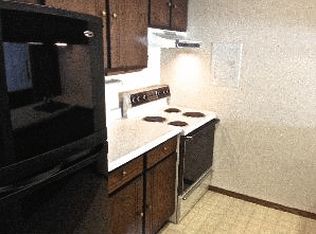 7630 W Leon Ter, Milwaukee, WI 53218