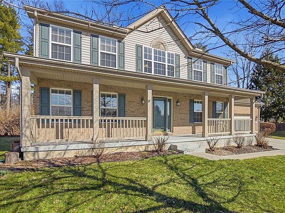 2nd image of 6822 Wintergreen Pl