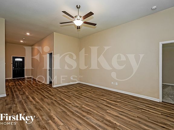 3rd image of 7500 Pleasant Oaks Dr
