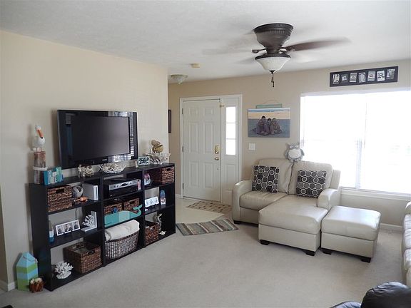 5th image of 836 S Cannon Ct