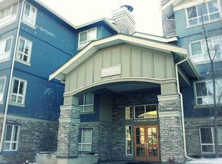 35 Richard Ct SW #1A, Calgary, AB T3E7N9