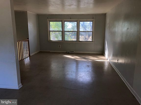 5th image of 2149 Berkeley Dr