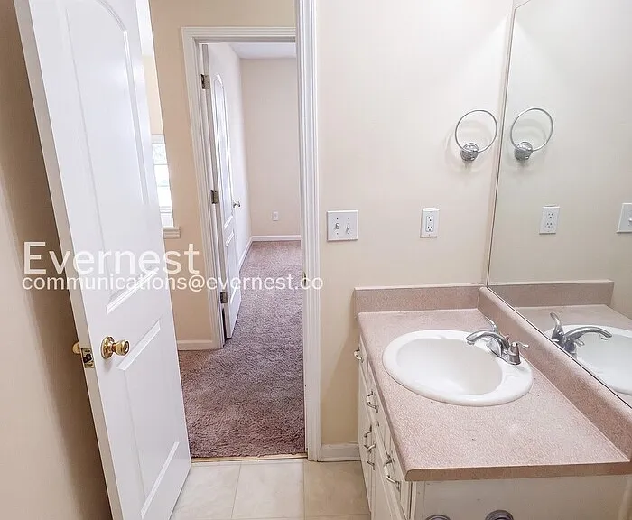 10718 Barberry Dr — Photo 21