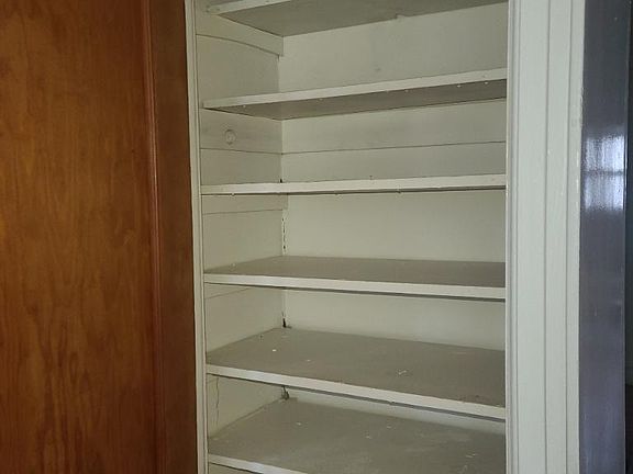 5th image of 4121 Barnes Ave #2