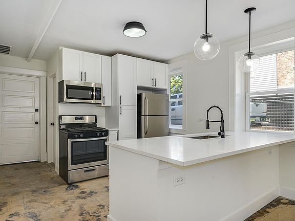 3rd image of 2324 S Sacramento Ave