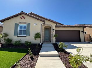 492 Windermere Way, Madera, CA 93636