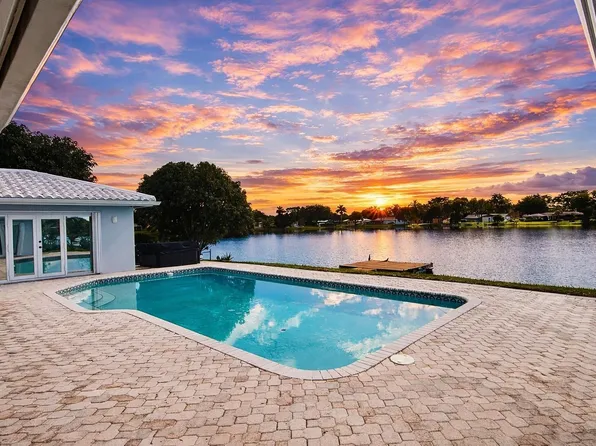 7130 SW 9th Street, Plantation, FL 33317