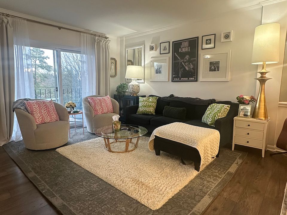 1st image of 2503 Roswell Ave Unit 402