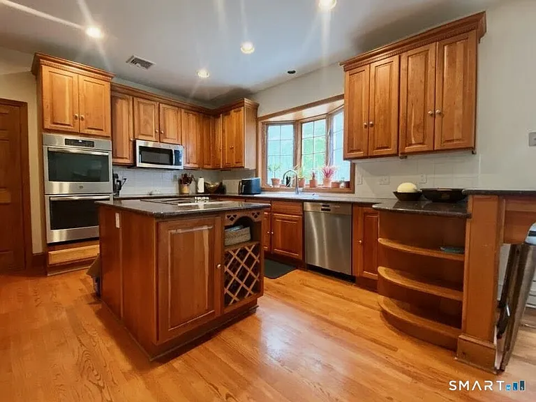 12 Carriage Hill Rd — Photo 8