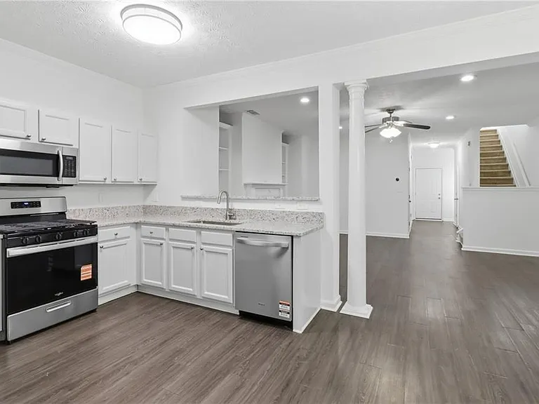 2915 Greyhawk Ln — Photo 13