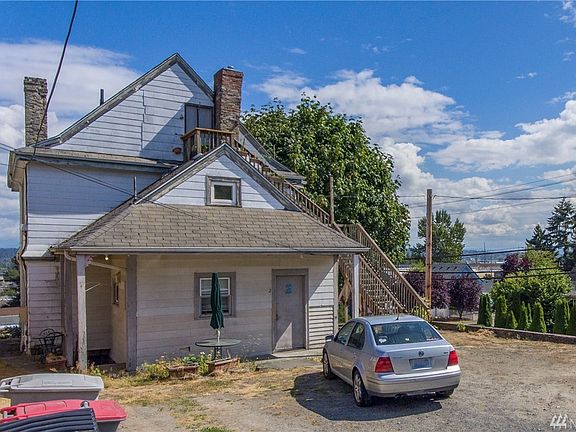 5th image of 3432 Lombard Ave