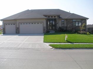 12350 S 79th Ave, Papillion, NE 68046