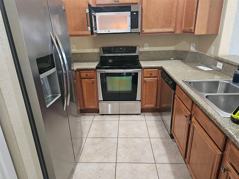 9082 Plymouth Pl #9082 — Photo 7