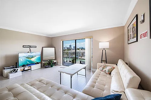 110 S Shore Dr #6D Photo 1
