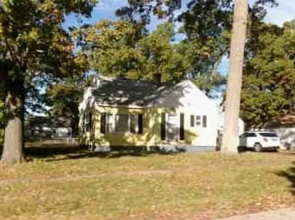 937 Carlton St, Muskegon, MI 49442