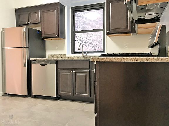 4th image of 3415 Parsons Blvd APT 5EE