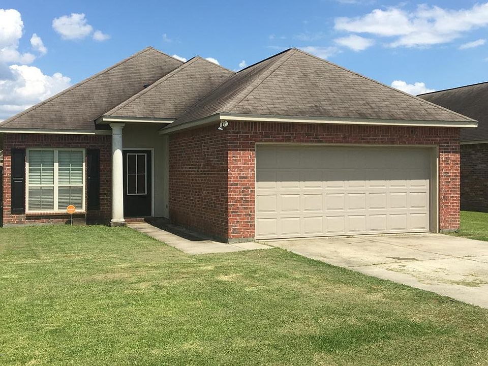 1st image of 108 Sunny Oak Trl