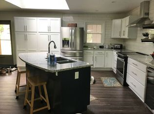951 Trout Dr, Mansfield, OH 44903