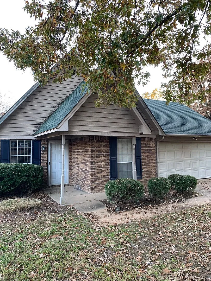 Building Photo - 3412 Turtle Creek Rd