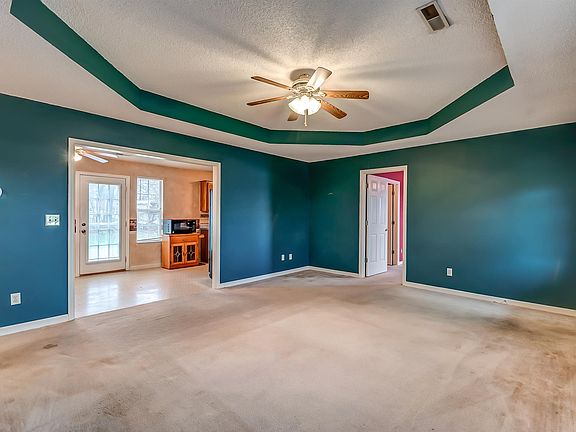 2nd image of 804 Blue Springs Dr