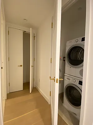 Rented by Chase Global Realty Corp | media 21