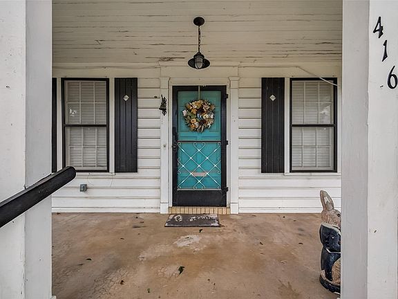5th image of 416 E Caney St