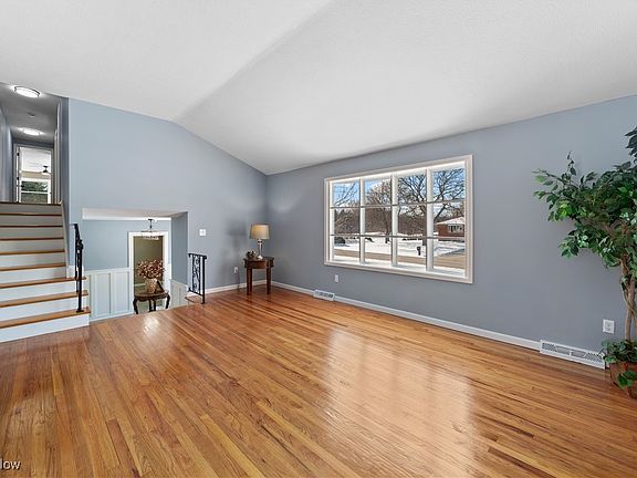 5th image of 2675 Alan Dr