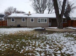 8955 Main St, Caledonia, IL 61011