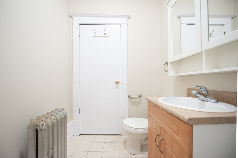 Winnipeg Apartment for rent - 2 Bedrooms — photo 10