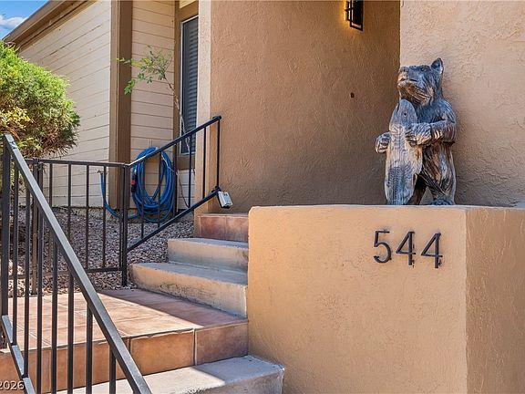 2nd image of 544 Greenbriar Pl